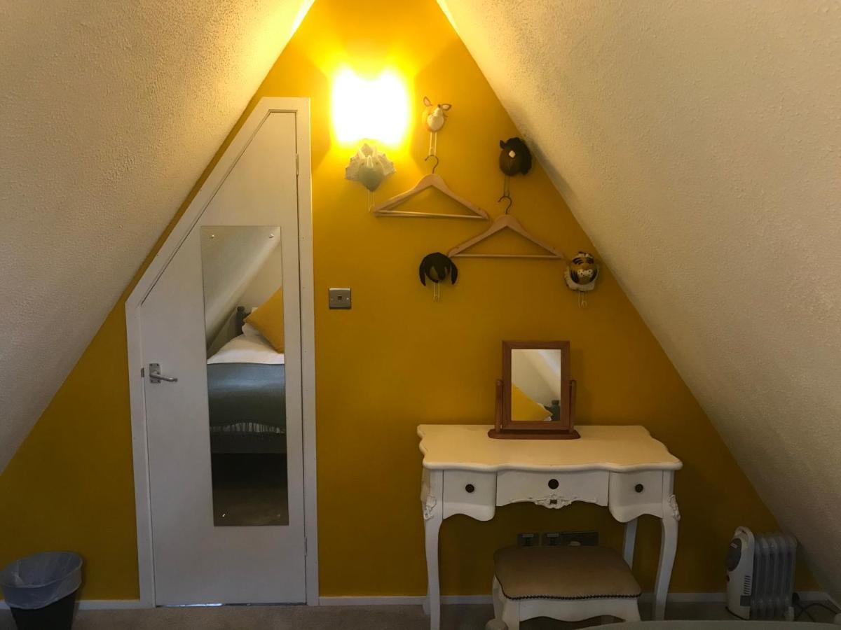 Foxes Sea Side Retreat Deluxe Chalet Is A Lovely Holiday Home Tucked Away On The Kent Coast Kingsdown  المظهر الخارجي الصورة