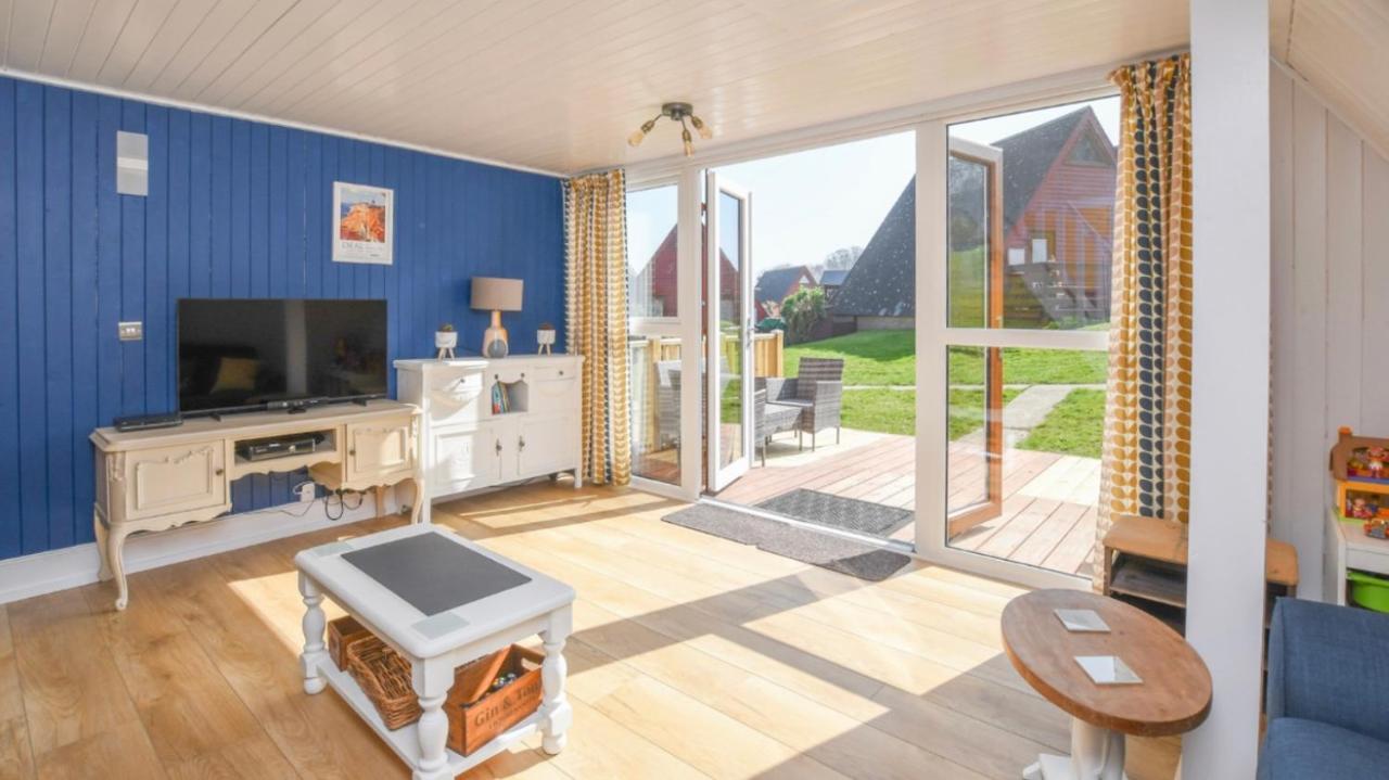 Foxes Sea Side Retreat Deluxe Chalet Is A Lovely Holiday Home Tucked Away On The Kent Coast Kingsdown  المظهر الخارجي الصورة